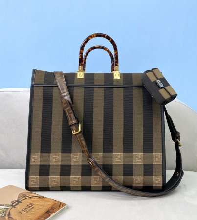 フェンディバッグコピー 2021新品注目度NO.1 FENDI レディース トートバッグ