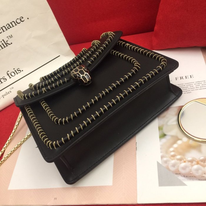 高品質 ブルガリバッグコピー 大人気2021新品 BVLGARI レディース ショルダーバッグ