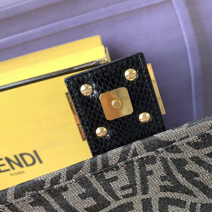 フェンディバッグコピー 2021新品注目度NO.1 FENDI レディース ハンドバッグ