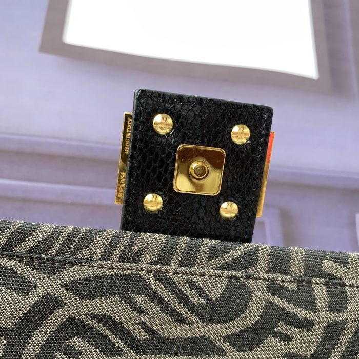 フェンディバッグコピー 定番人気2021新品 FENDI レディース ハンドバッグ