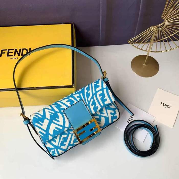 フェンディバッグコピー 定番人気2021新品 FENDI レディース ハンドバッグ