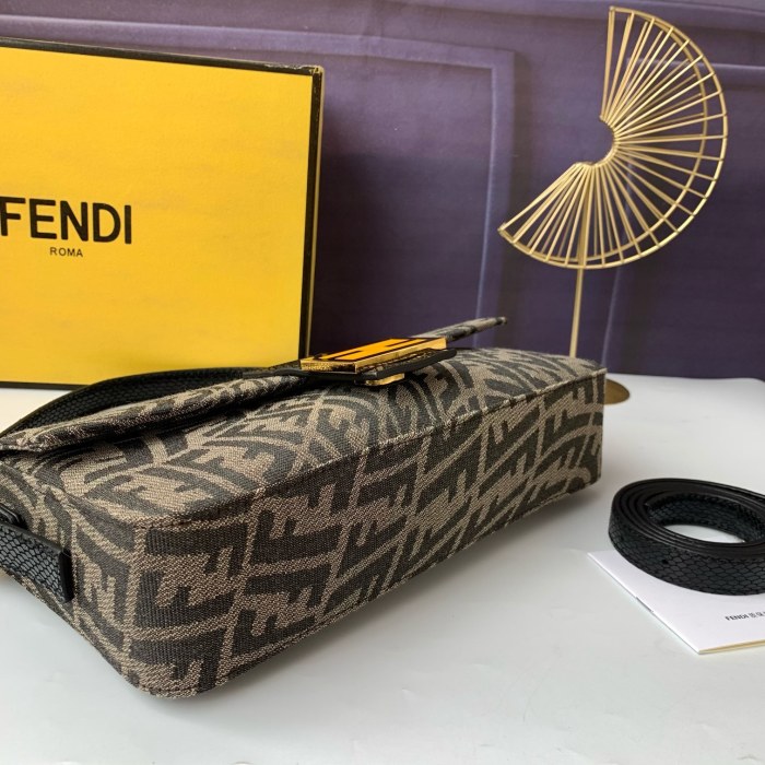 フェンディバッグコピー 定番人気2021新品 FENDI レディース ハンドバッグ