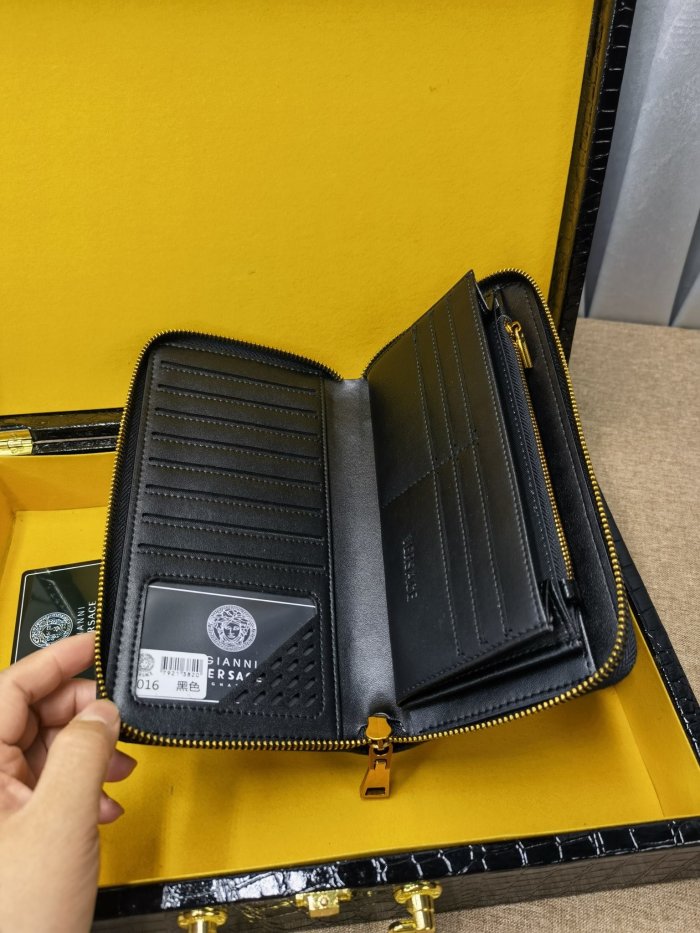 ヴェルサーチェ財布コピー 定番人気2021新品  VERSACE メンズ 長財布