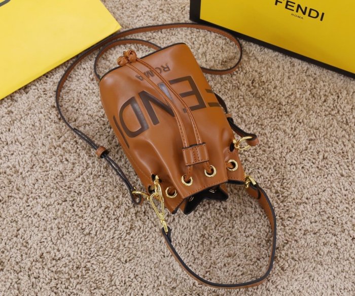 フェンディバッグコピー 2022新品注目度NO.1 FENDI レディース バケツバッグ