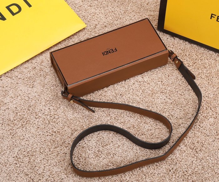 フェンディバッグコピー 大人気2022新品 FENDI レディース ショルダーバッグ