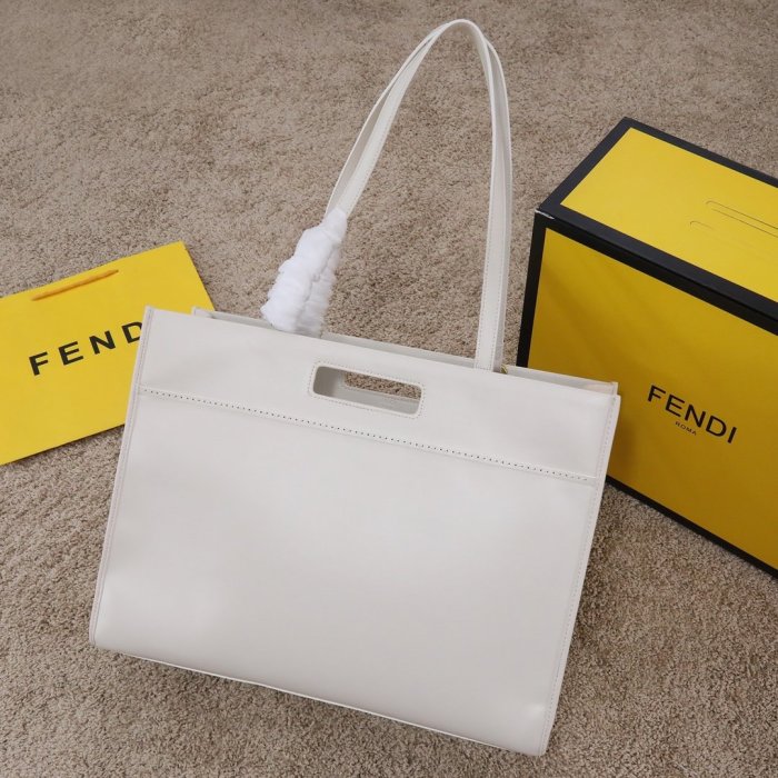 フェンディバッグコピー 2022新品注目度NO.1 FENDI レディース トートバッグ