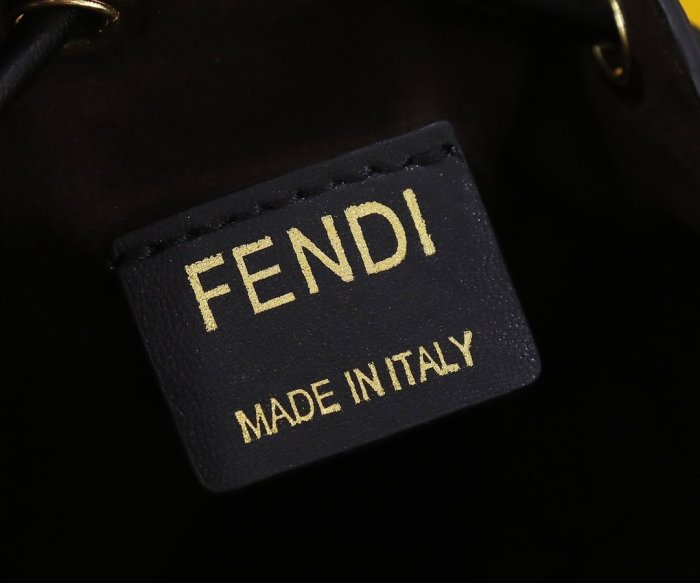 フェンディバッグコピー 定番人気2022新品 FENDI レディース バケツバッグ