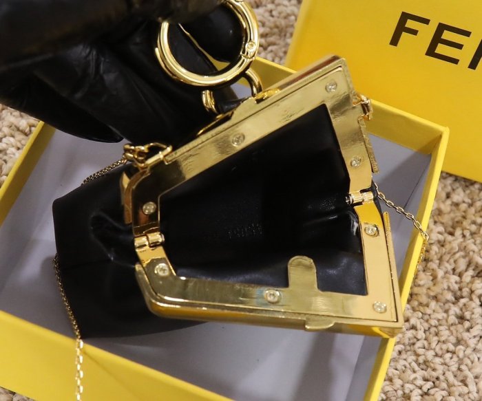 フェンディバッグコピー 定番人気2022新品 FENDI レディース ショルダーバッグ