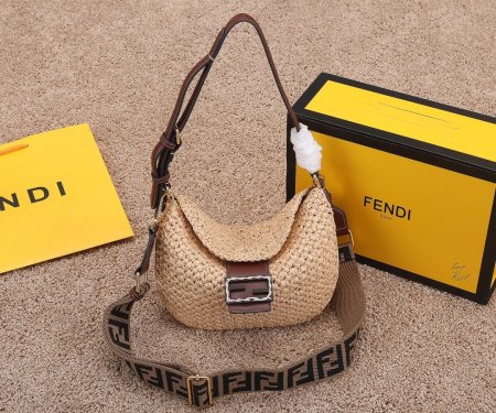 フェンディバッグコピー 2022新品注目度NO.1 FENDI レディース ハンドバッグ
