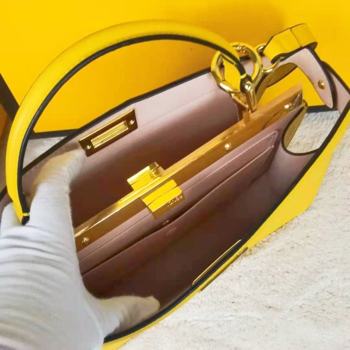 フェンディバッグコピー 2022新品注目度NO.1 FENDI レディース ハンドバッグ