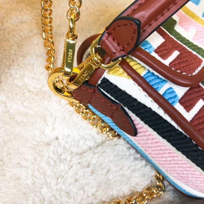 フェンディバッグコピー 定番人気2022新品 FENDI レディース ショルダーバッグ