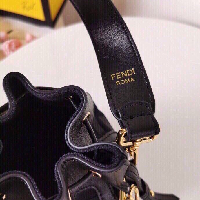 フェンディバッグコピー 定番人気2022新品 FENDI レディース バケツバッグ