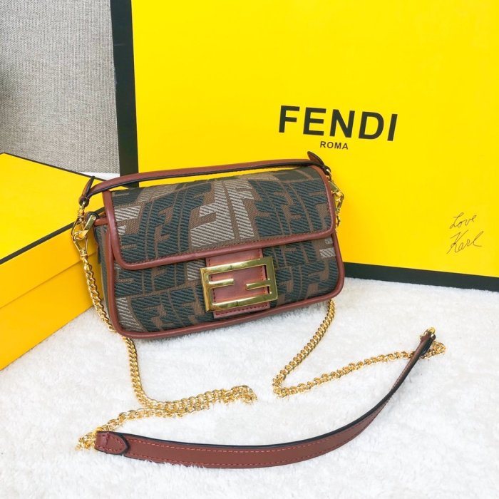 フェンディバッグコピー 定番人気2022新品 FENDI レディース ショルダーバッグ