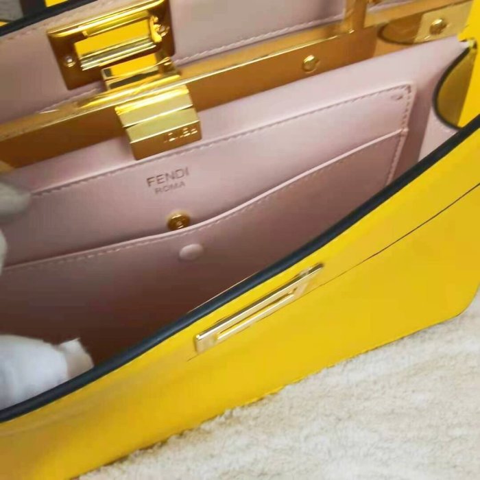 フェンディバッグコピー 2022新品注目度NO.1 FENDI レディース ハンドバッグ