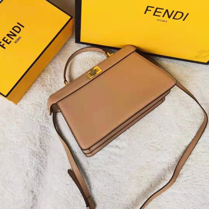 フェンディバッグコピー 定番人気2022新品 FENDI レディース ハンドバッグ
