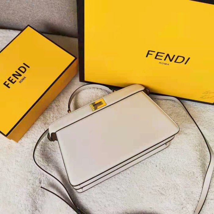 フェンディバッグコピー 定番人気2022新品 FENDI レディース ハンドバッグ