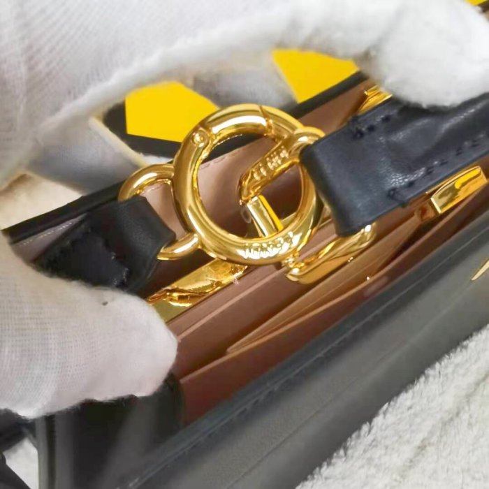 フェンディバッグコピー 定番人気2022新品 FENDI レディース ハンドバッグ