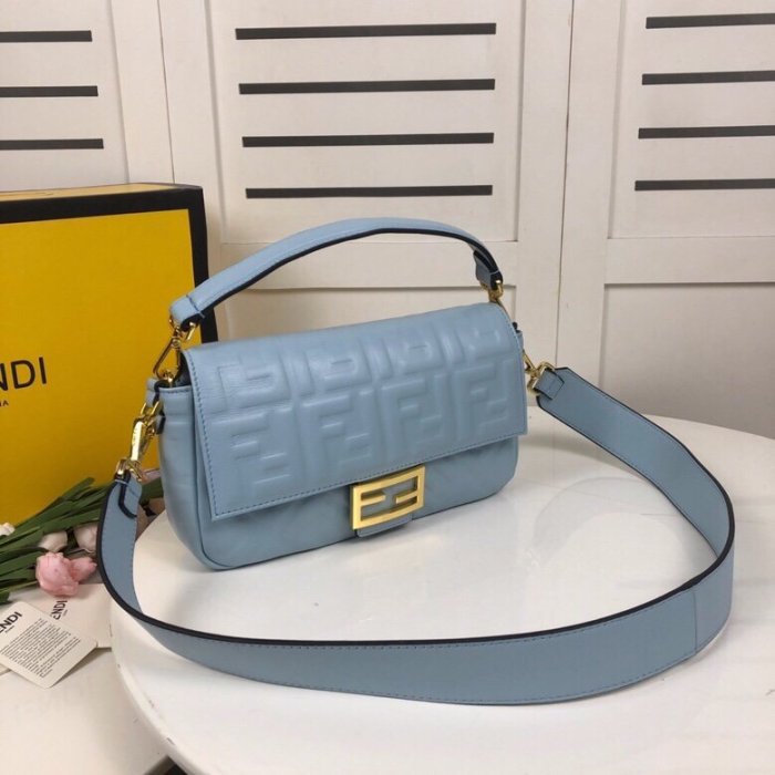 フェンディバッグコピー 2022新品注目度NO.1 FENDI レディース ショルダーバッグ