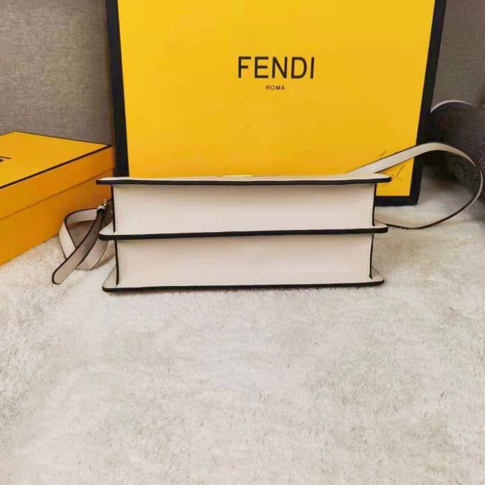 フェンディバッグコピー 定番人気2022新品 FENDI レディース ハンドバッグ