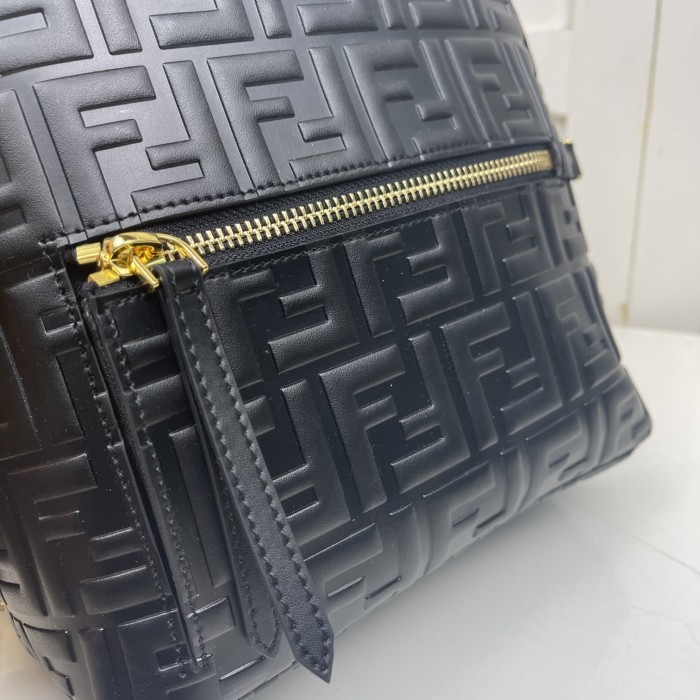 フェンディバッグコピー 大人気2022新品 FENDI レディース バックパック