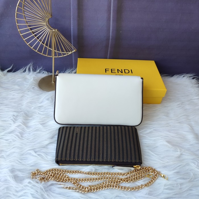 フェンディバッグコピー 大人気2022新品 FENDI レディース ショルダーバッグ