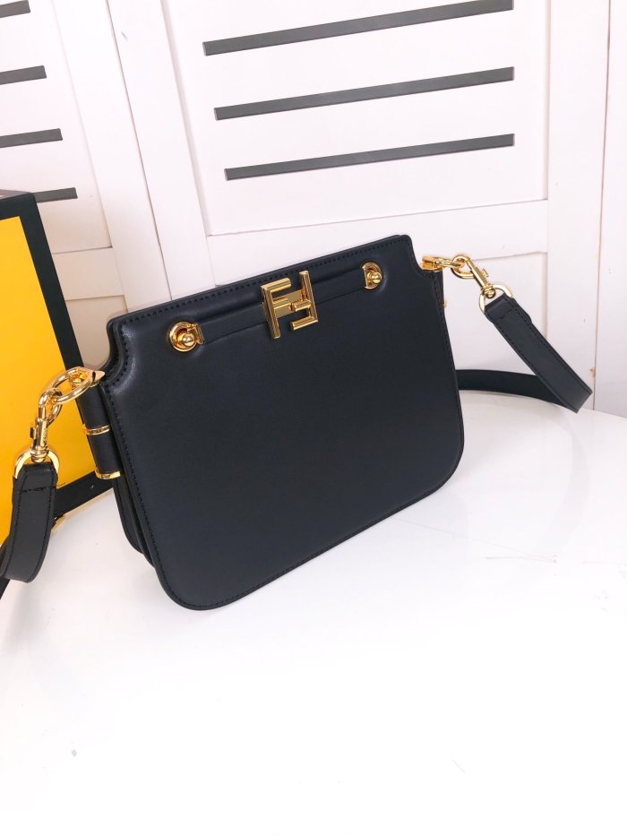 フェンディバッグコピー 定番人気2022新品 FENDI レディース ショルダーバッグ