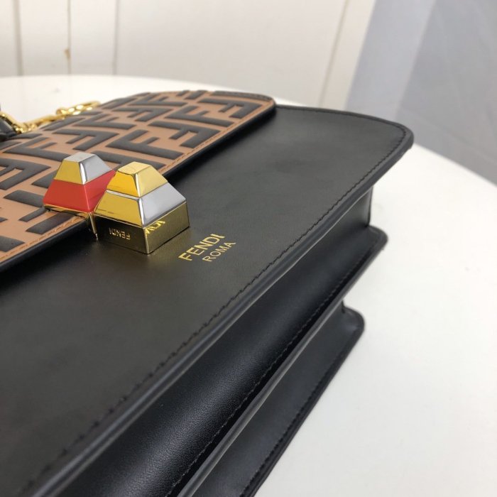 フェンディバッグコピー 大人気2022新品 FENDI レディース ハンドバッグ