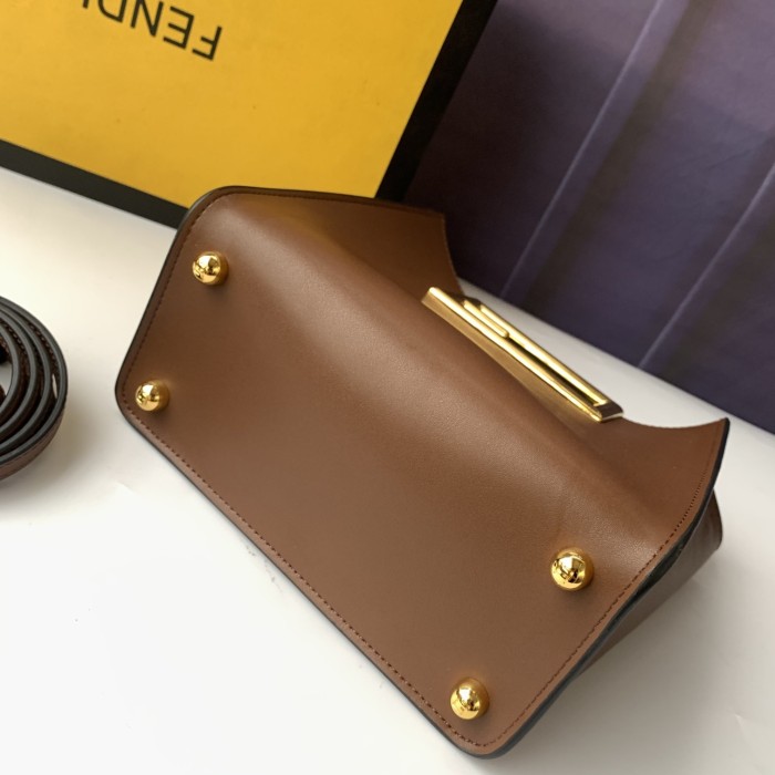 フェンディバッグコピー 2022新品注目度NO.1 FENDI レディース ショルダーバッグ