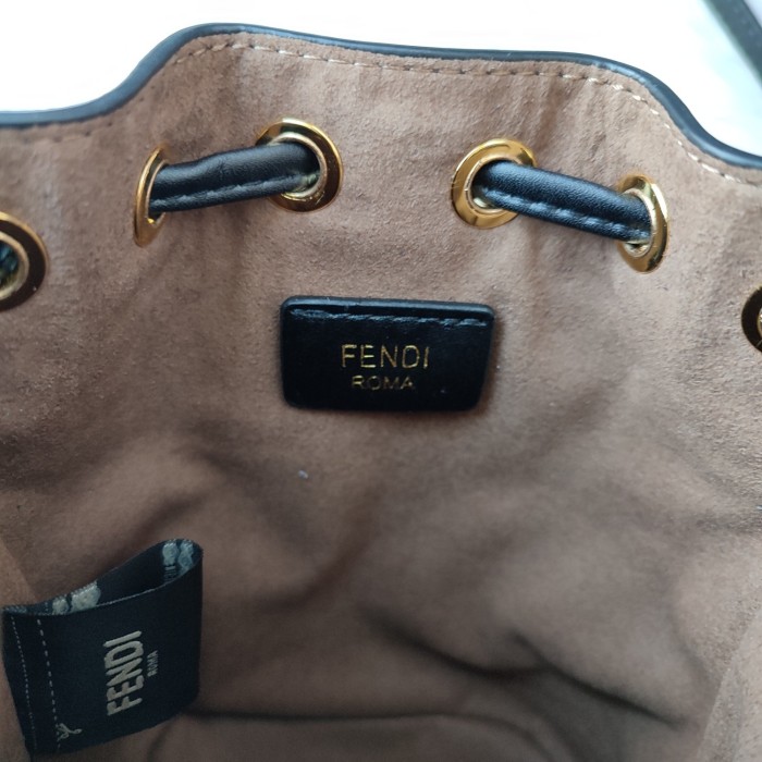 フェンディバッグコピー 定番人気2022新品 FENDI レディース バケツバッグ