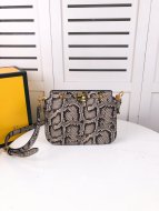 フェンディバッグコピー 2022新品注目度NO.1 FENDI レディース ショルダーバッグ