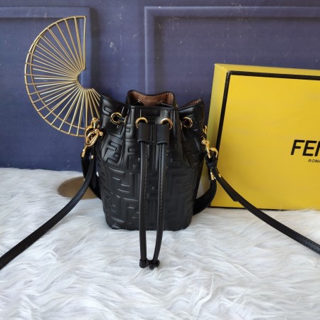 フェンディバッグコピー 定番人気2022新品 FENDI レディース バケツバッグ