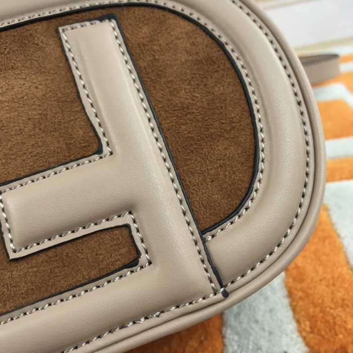 フェンディバッグコピー 2022新品注目度NO.1 FENDI レディース ショルダーバッグ