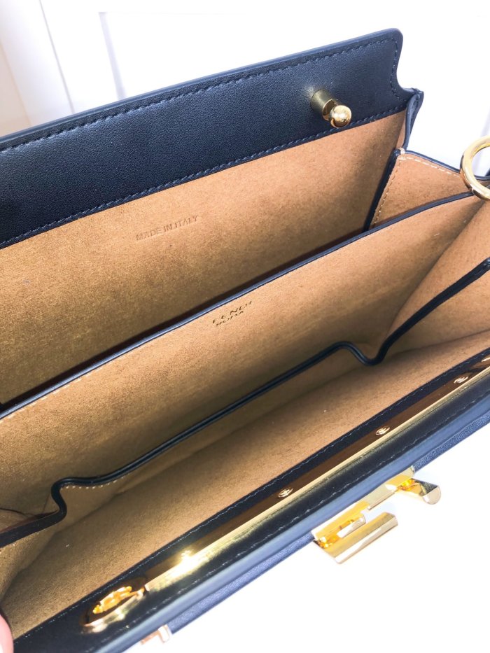 フェンディバッグコピー 定番人気2022新品 FENDI レディース ショルダーバッグ