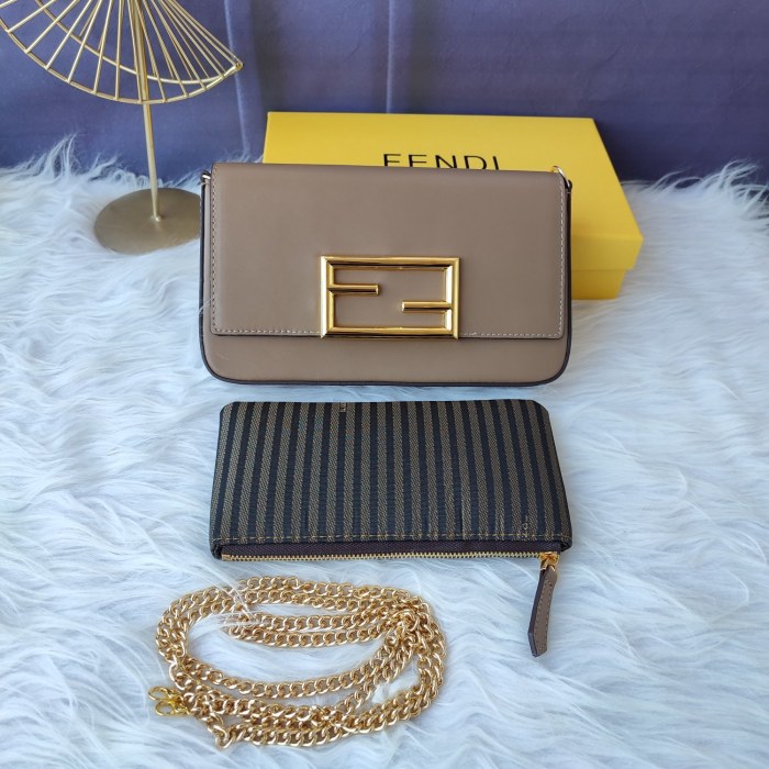 フェンディバッグコピー 定番人気2022新品 FENDI レディース ショルダーバッグ