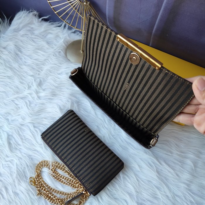 フェンディバッグコピー 定番人気2022新品 FENDI レディース ショルダーバッグ