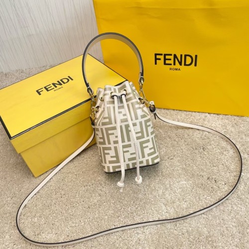フェンディバッグコピー 2022新品注目度NO.1 FENDI レディース バケツバッグ