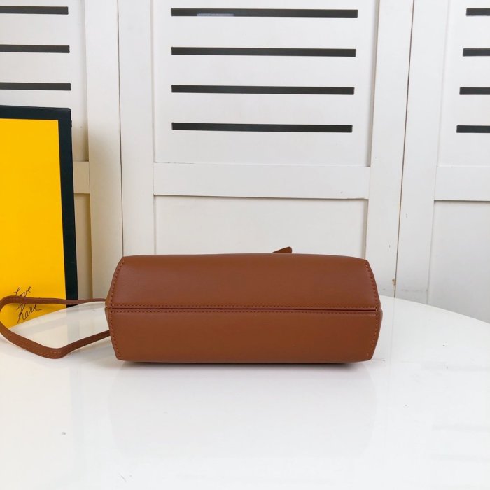 フェンディバッグコピー 定番人気2022新品 FENDI レディース ショルダーバッグ