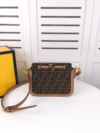 フェンディバッグコピー 2022新品注目度NO.1 FENDI レディース ショルダーバッグ