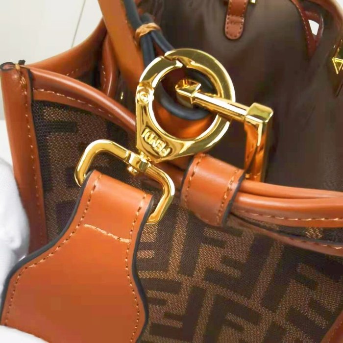 フェンディバッグコピー 2022新品注目度NO.1 FENDI レディース トートバッグ