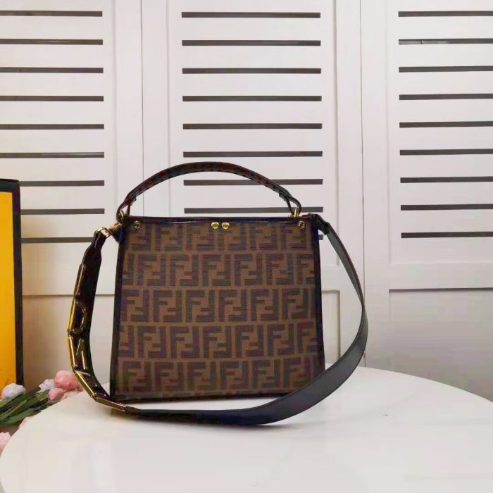 フェンディバッグコピー 2022新品注目度NO.1 FENDI レディース トートバッグ