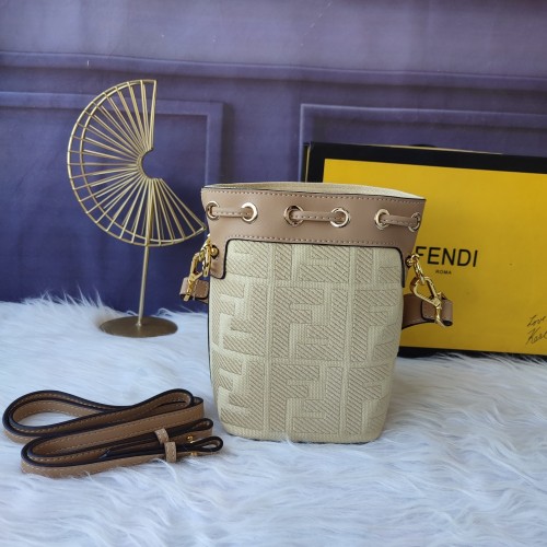 フェンディバッグコピー 大人気2022新品 FENDI レディース バケツバッグ