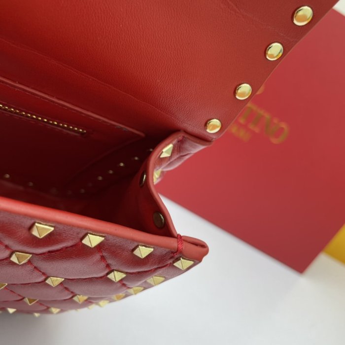 ヴァレンティノバッグコピー 2022新品注目度NO.1 Valentino レディース ショルダーバッグ