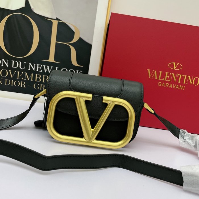 ヴァレンティノバッグコピー 2022新品注目度NO.1 Valentino レディース ショルダーバッグ