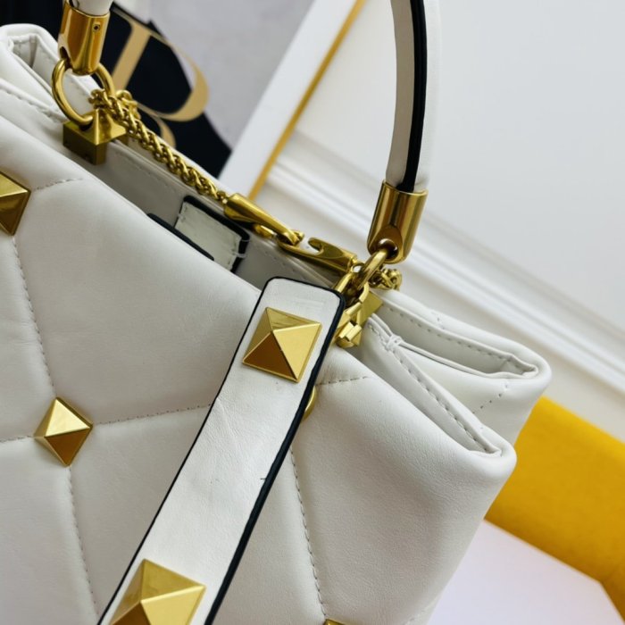 ヴァレンティノバッグコピー 定番人気2022新品 Valentino レディース ハンドバッグ