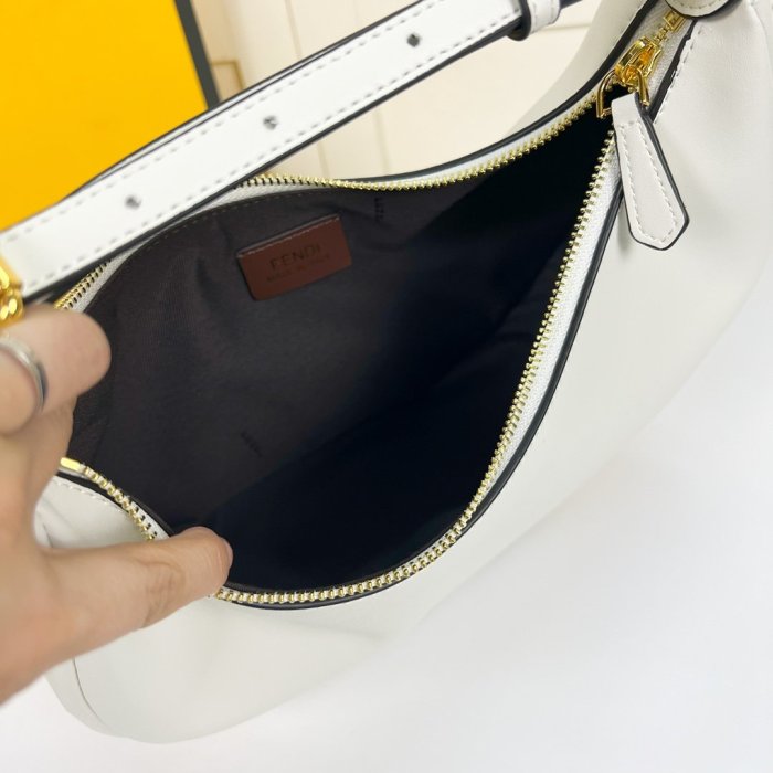フェンディバッグコピー 定番人気2022新品 FENDI レディース ハンドバッグ