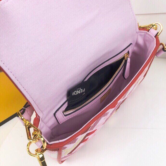 フェンディバッグコピー 2022新品注目度NO.1 FENDI レディース ハンドバッグ