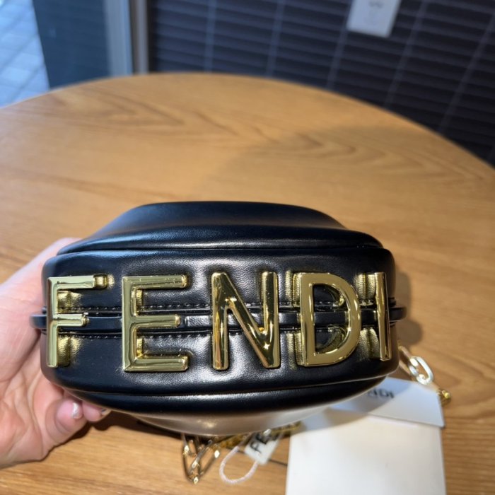 フェンディバッグコピー 2022新品注目度NO.1 FENDI レディース ハンドバッグ