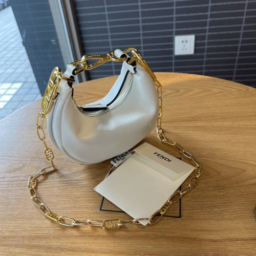 フェンディバッグコピー 2022新品注目度NO.1 FENDI レディース ハンドバッグ