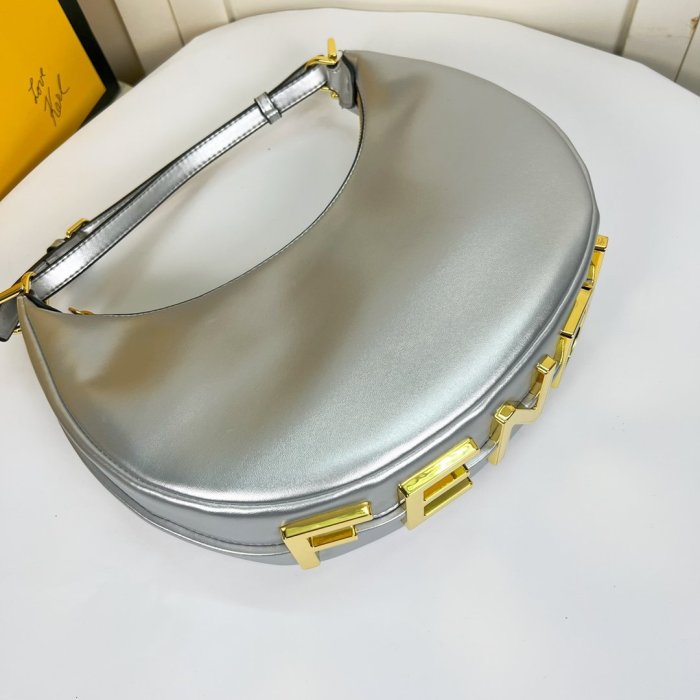 フェンディバッグコピー 2022新品注目度NO.1 FENDI レディース ハンドバッグ