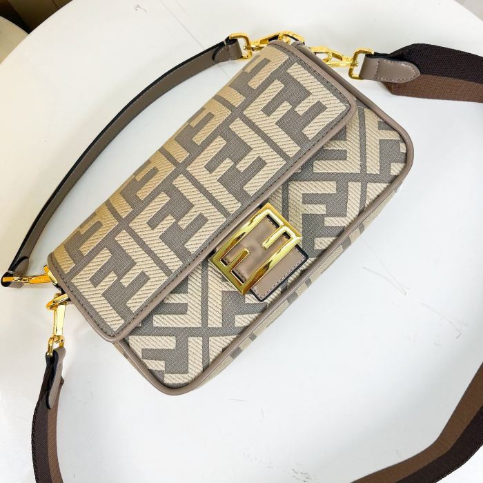 フェンディバッグコピー 大人気2022新品 FENDI レディース ハンドバッグ